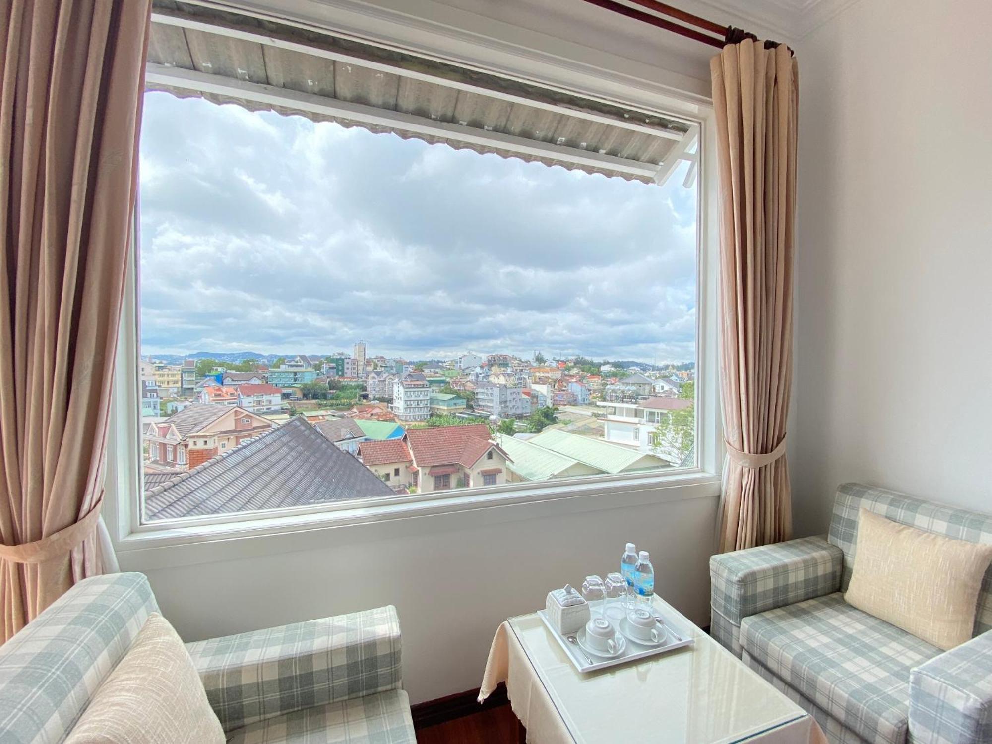 Villa Minh Tuyet Dalat Exteriör bild
