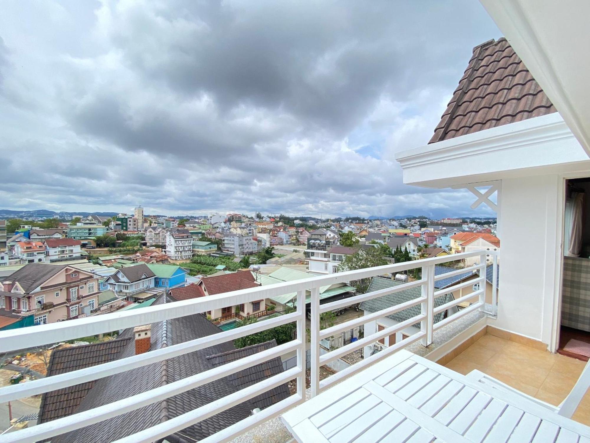 Villa Minh Tuyet Dalat Exteriör bild